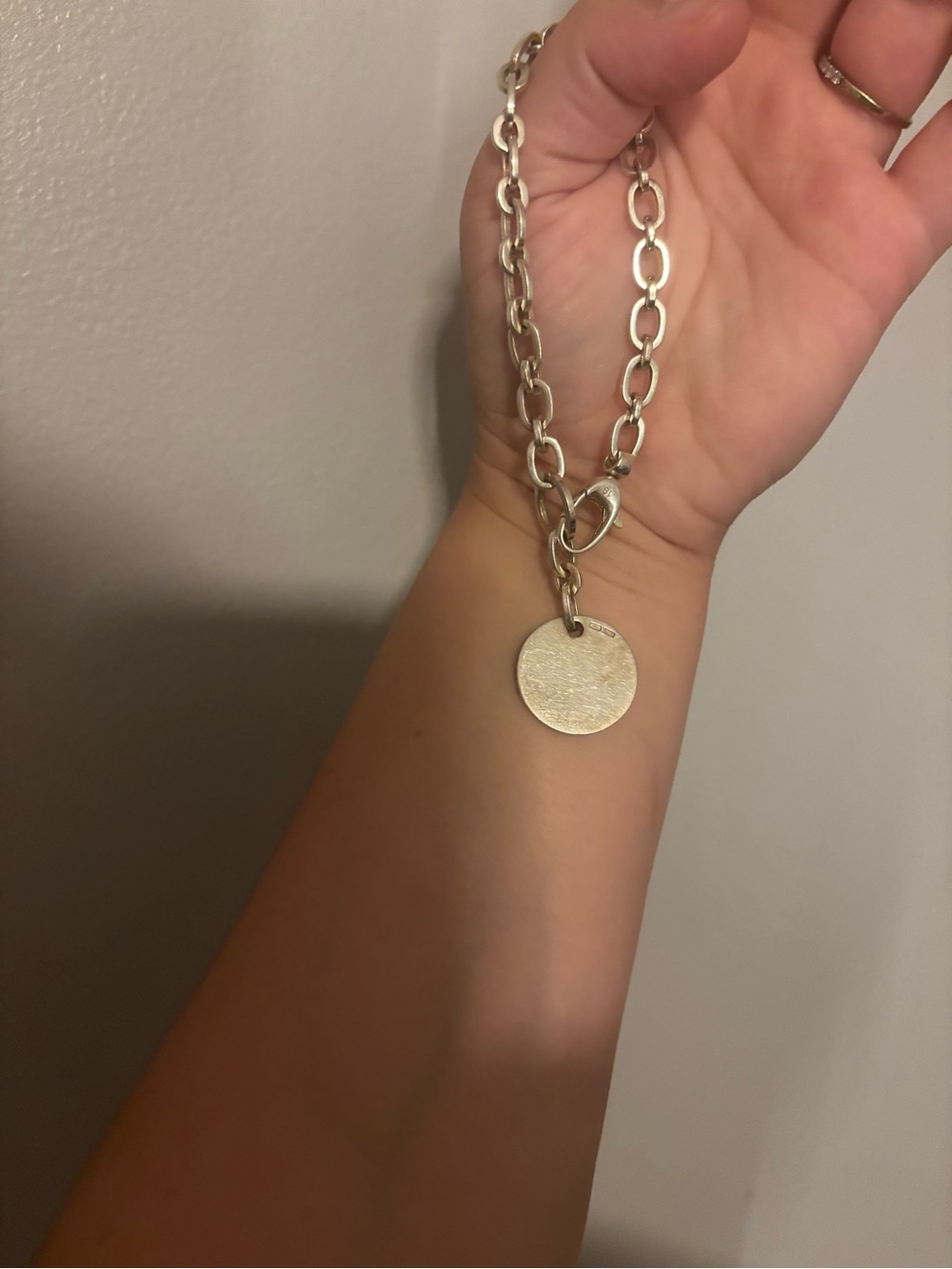 Gucci Silver Link Chain Bracelet with Disc Charm - Silver - Picture 2 of 4